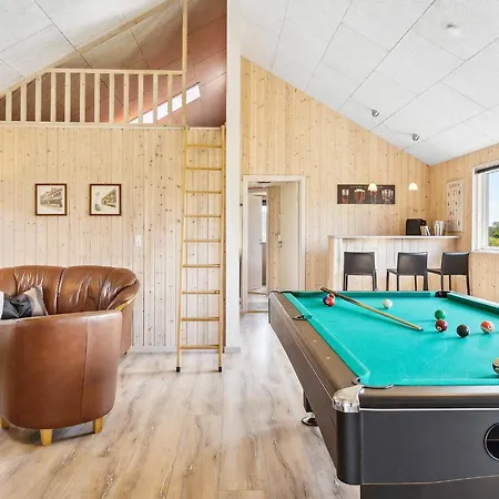 Tatil Evi 18 Person In Bogense