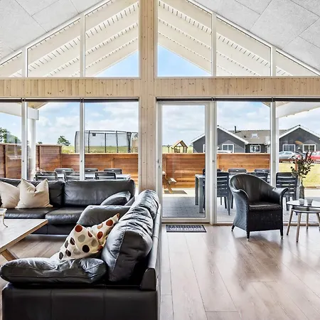 Tatil Evi 18 Person In Bogense